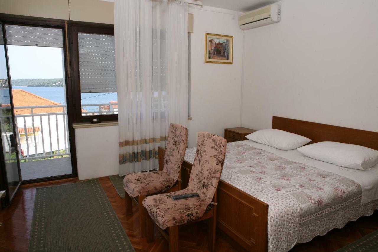 Rooms And Apartments Kurtovic Donji Seget Екстериор снимка