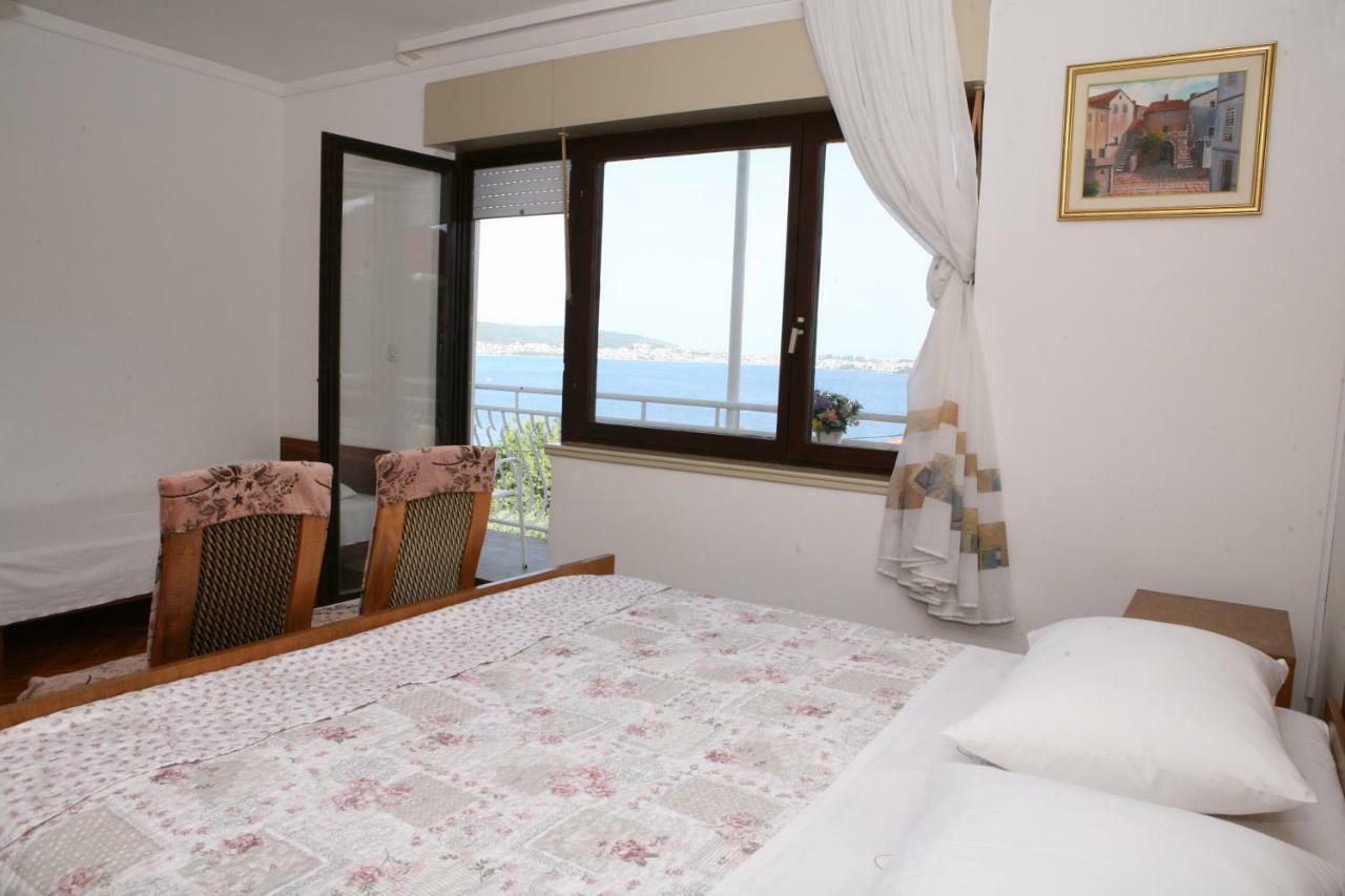 Rooms And Apartments Kurtovic Donji Seget Екстериор снимка